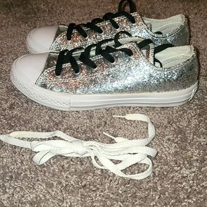 Converse shoes size 3